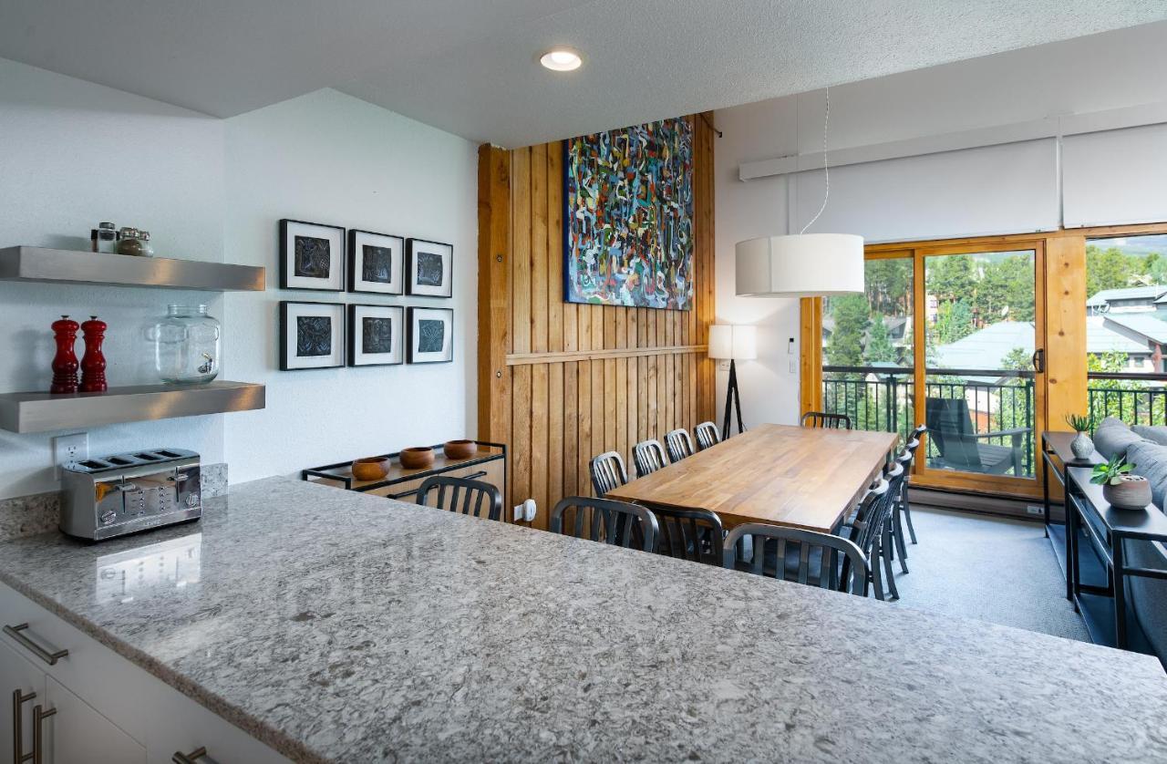 Trails End Mountainview Penthouse Condo - Ski In - Out - Stroll To Main Street Breckenridge Bagian luar foto