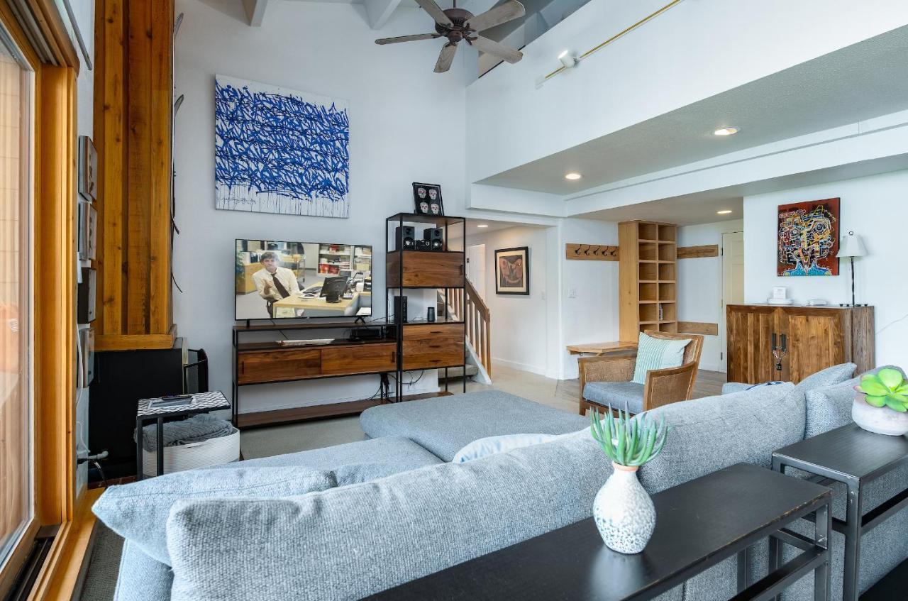 Trails End Mountainview Penthouse Condo - Ski In - Out - Stroll To Main Street Breckenridge Bagian luar foto